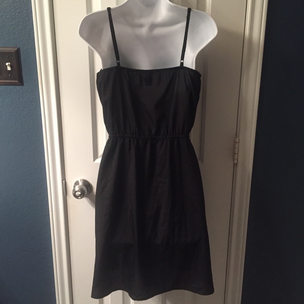 H&M | simple Lightweight Black Dress Size 6 - Picture 4 of 5